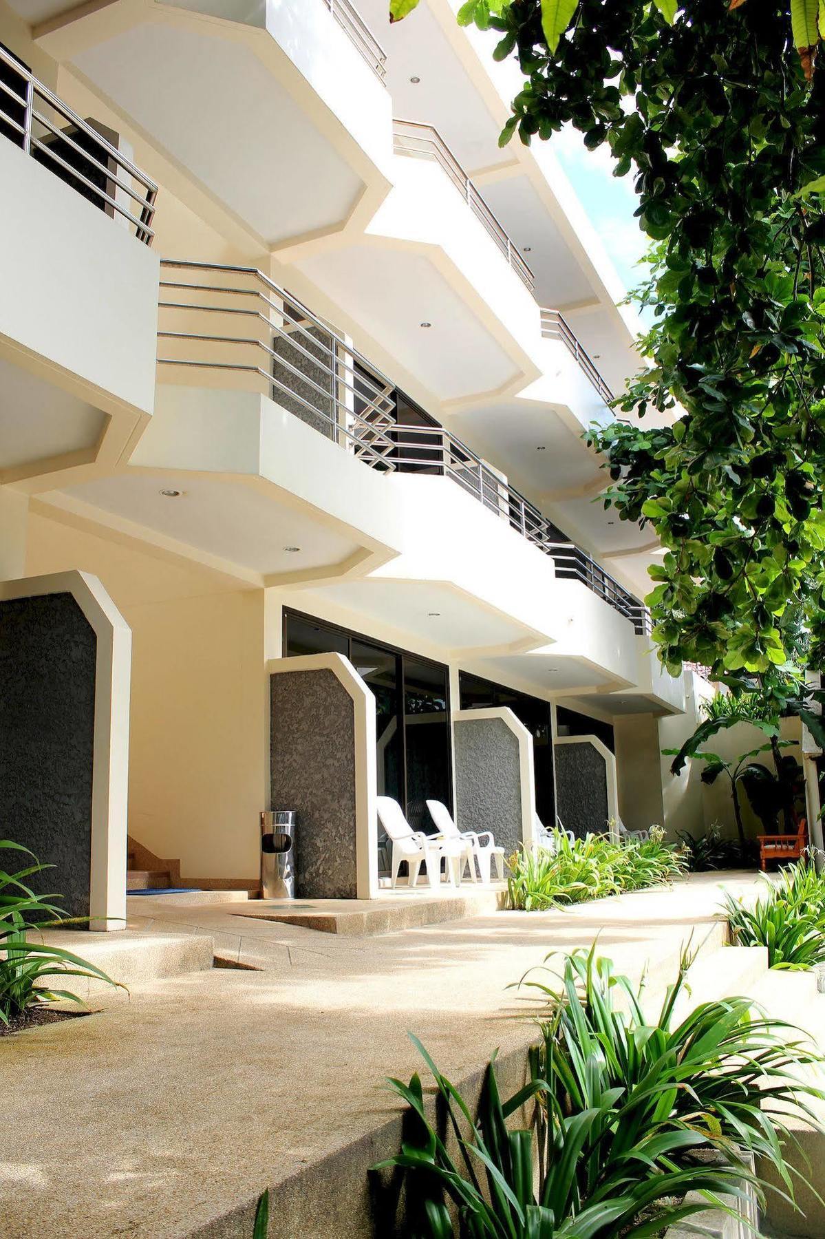 Baan Pron Phateep Patong Exterior foto