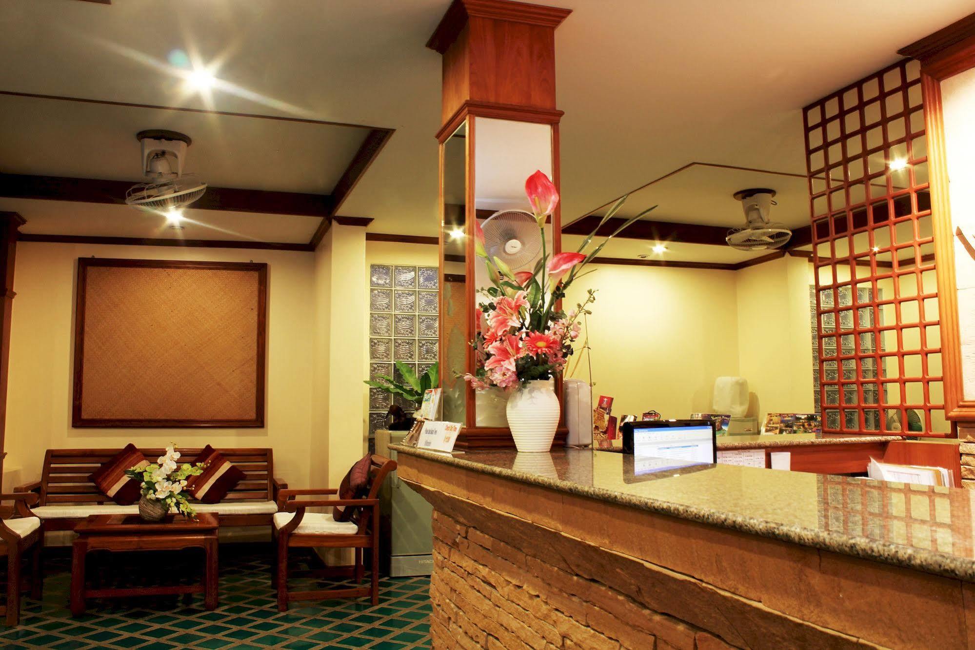 Baan Pron Phateep Patong Exterior foto